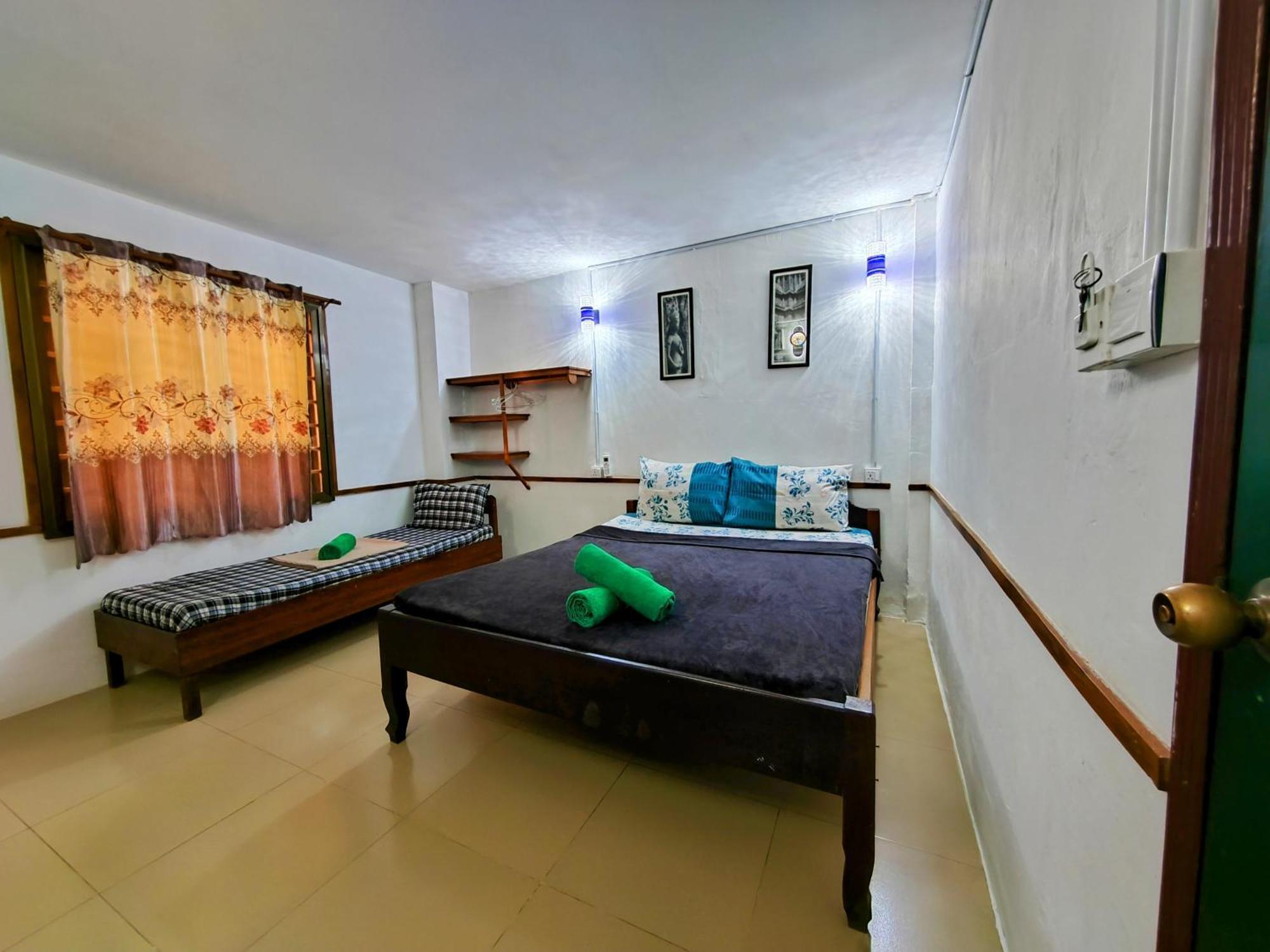 Soben Cafe Guesthouse & Restaurant سيام ريب الغرفة الصورة